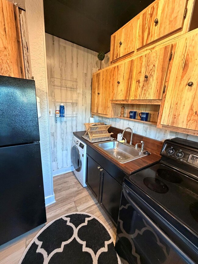 301 Melody Ln unit 1, Lantana, FL 33462 - photo 3