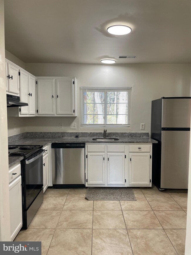 3425 Elenoir Ct, Bowie, MD 20716 - photo 3