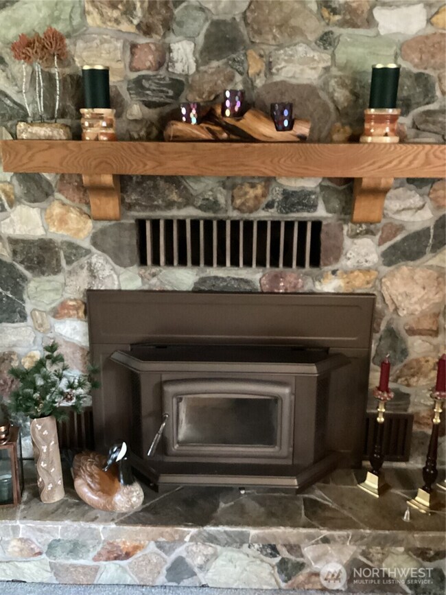 319 Oak St, Omak, WA 98841 - photo 5