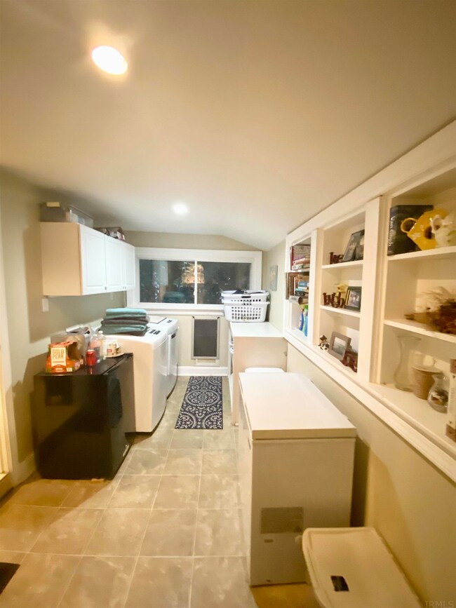 521 Liberty St, Covington, IN 47932 - photo 7