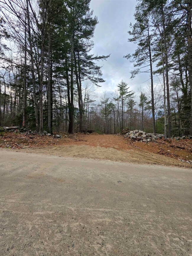 R11 07 Clough Rd, Pittsfield, NH 03263 - photo 2