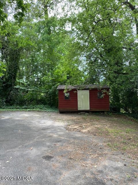 476 West Buford Road- back yard and park