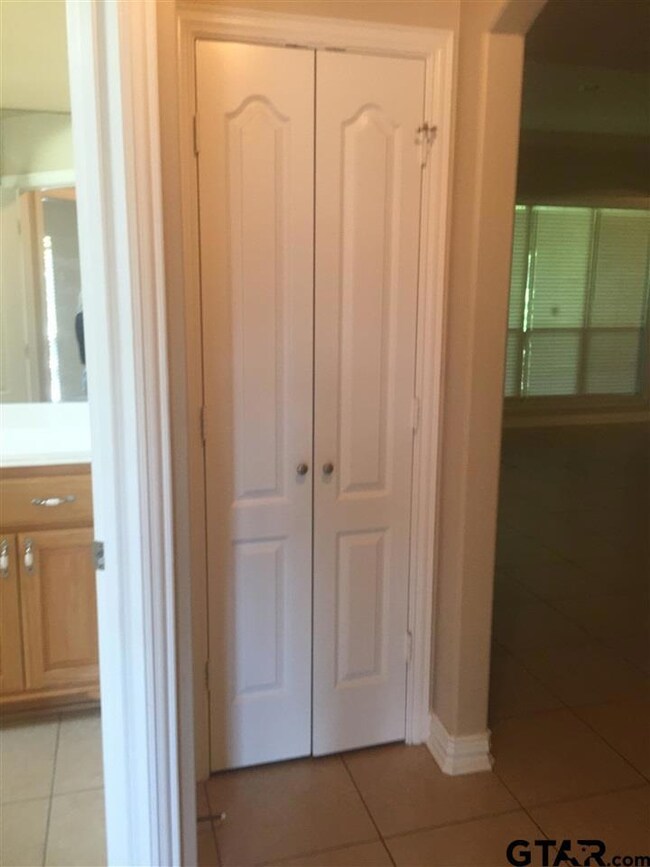 6057 6057 Brynmar Ct, Tyler, TX 75703 - photo 6