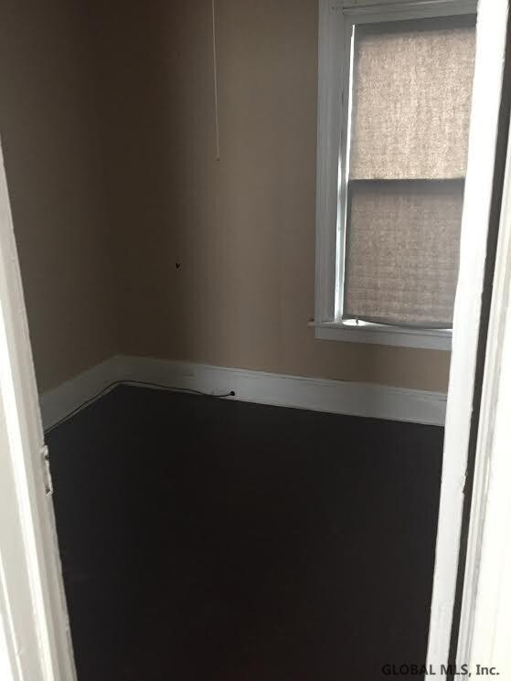 512 Yates St unit 2nd Floor, Albany, NY 12208 - photo 4