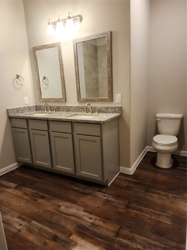 2909 4th St, Bay City, TX 77414 - photo 7