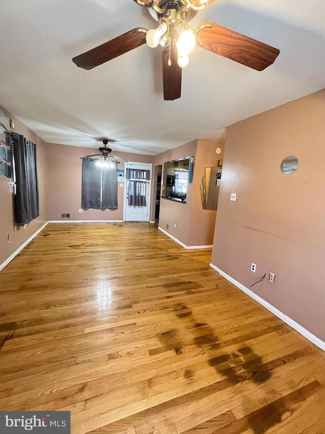 6612 Hillwood Dr, Riverdale, MD 20737 - photo 6