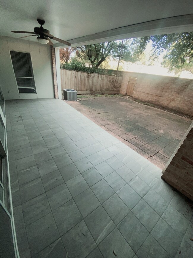 2210 Dorrington St unit 104, Houston, TX 77030 - photo 4