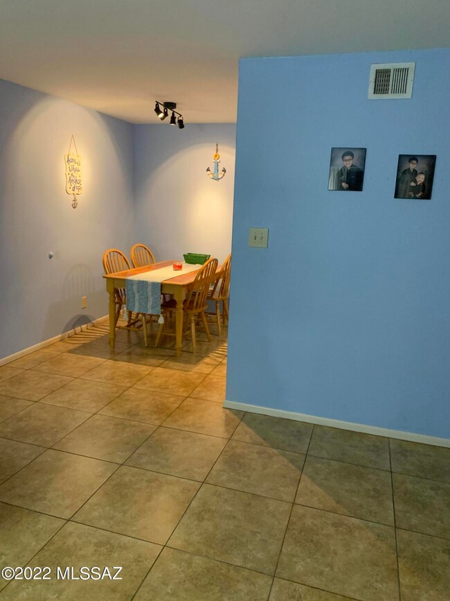 Living/Dining Area