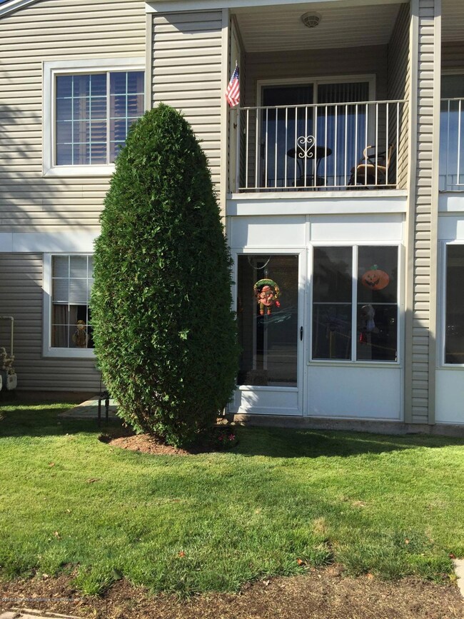 619 Correll Ave unit A, Staten Island, NY 10309 - photo 2