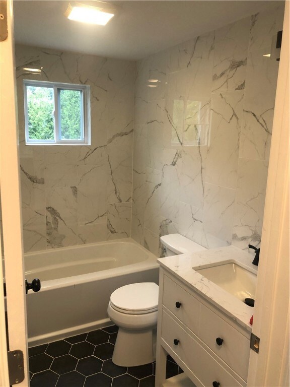 5 N Joseph St, Westerly, RI 02891 - photo 5