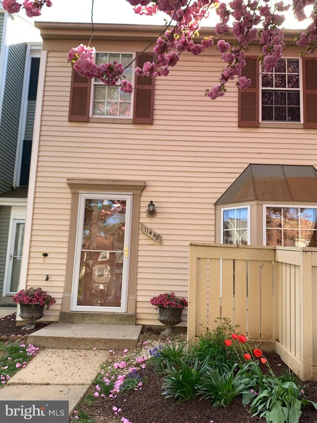 11448 Appledowre Way, Germantown, MD 20876 - photo 4