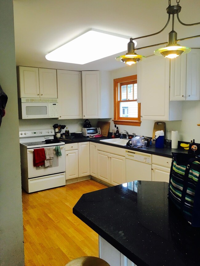 Kitchen with large island