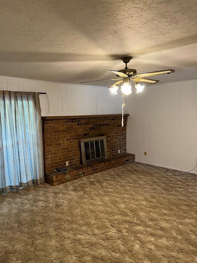 832 Mockingbird Ln, Nacogdoches, TX 75964 - photo 4