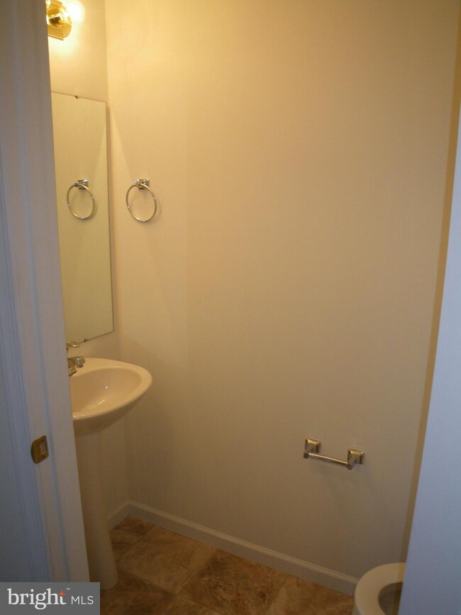 442 Lantern Ln, Chambersburg, PA 17201 - photo 3