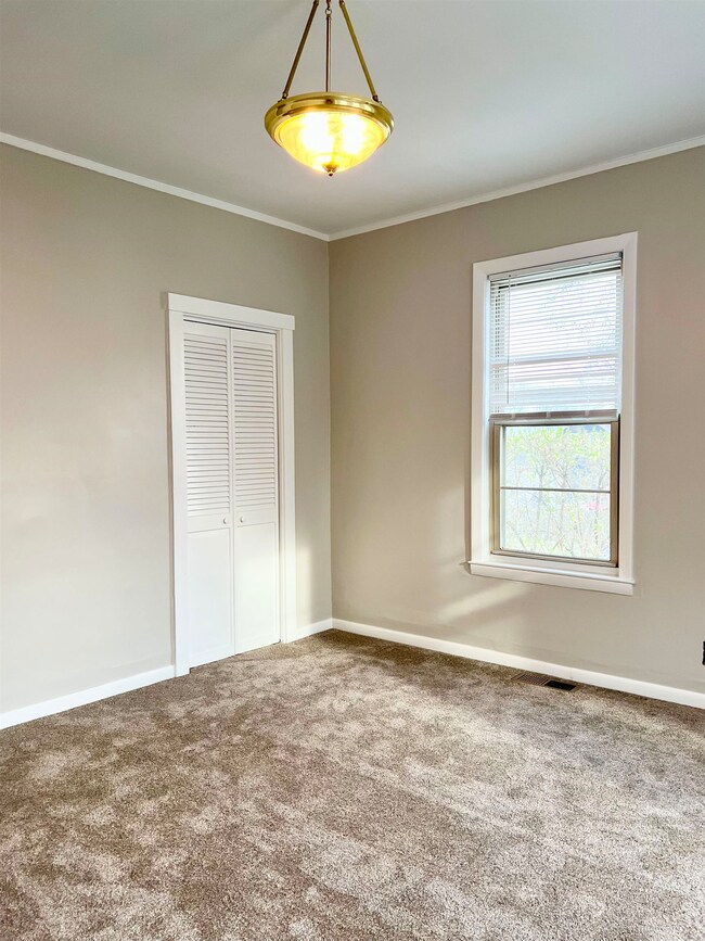 11 Norton St unit A, Nashua, NH 03064 - photo 5