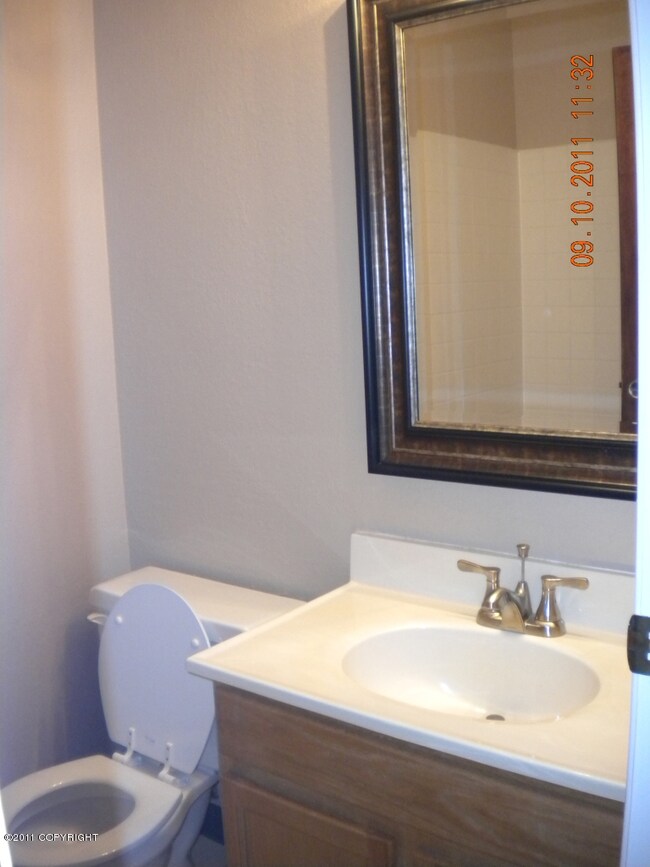 7760 Boundary Ave unit F4, Anchorage, AK 99504 - photo 5