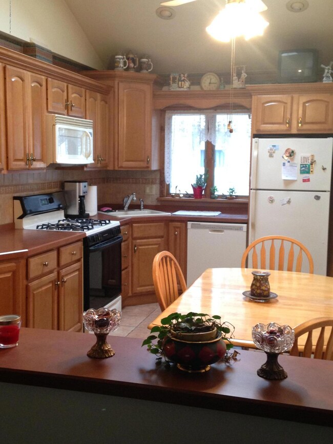 35 Ravenhurst Ave, Staten Island, NY 10310 - photo 5