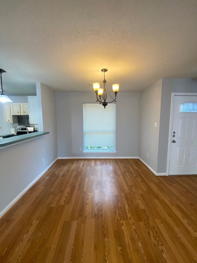 8207 Cienna Dr, Houston, TX 77040 - photo 6