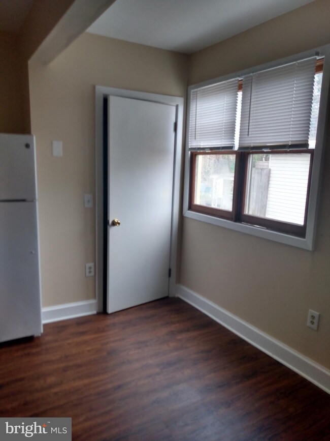 811 N Van Buren St unit 2, Wilmington, DE 19806 - photo 3