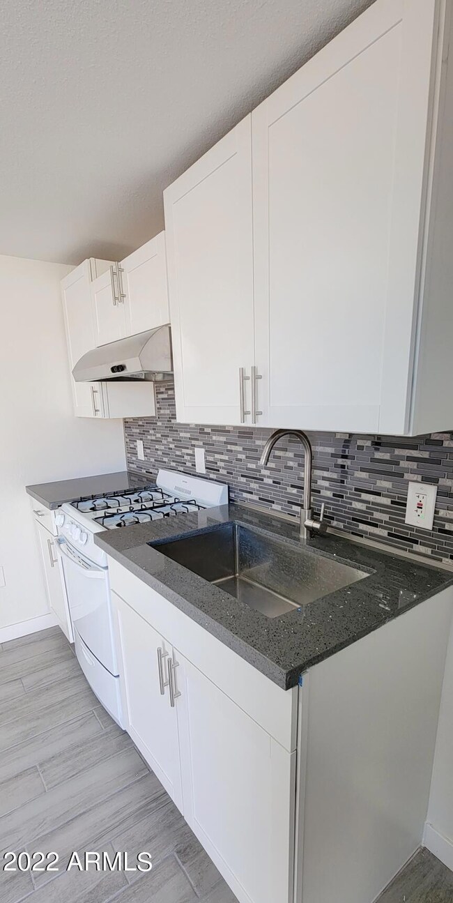 5406 W Hubbell St, Phoenix, AZ 85035 - photo 7