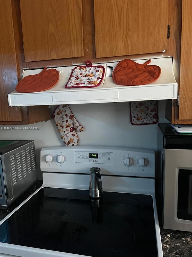 19825 SW 114th Ave unit 323, Miami, FL 33157 - photo 5