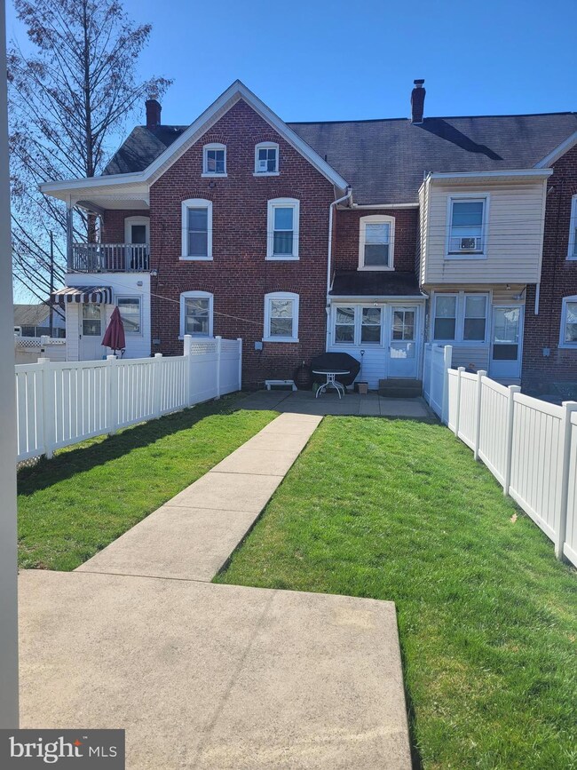 21 S 4th St, Souderton, PA 18964 - photo 5