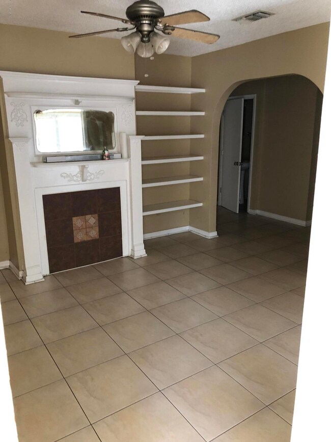 1604 Cherry St unit 5, Jacksonville, FL 32205 - photo 4