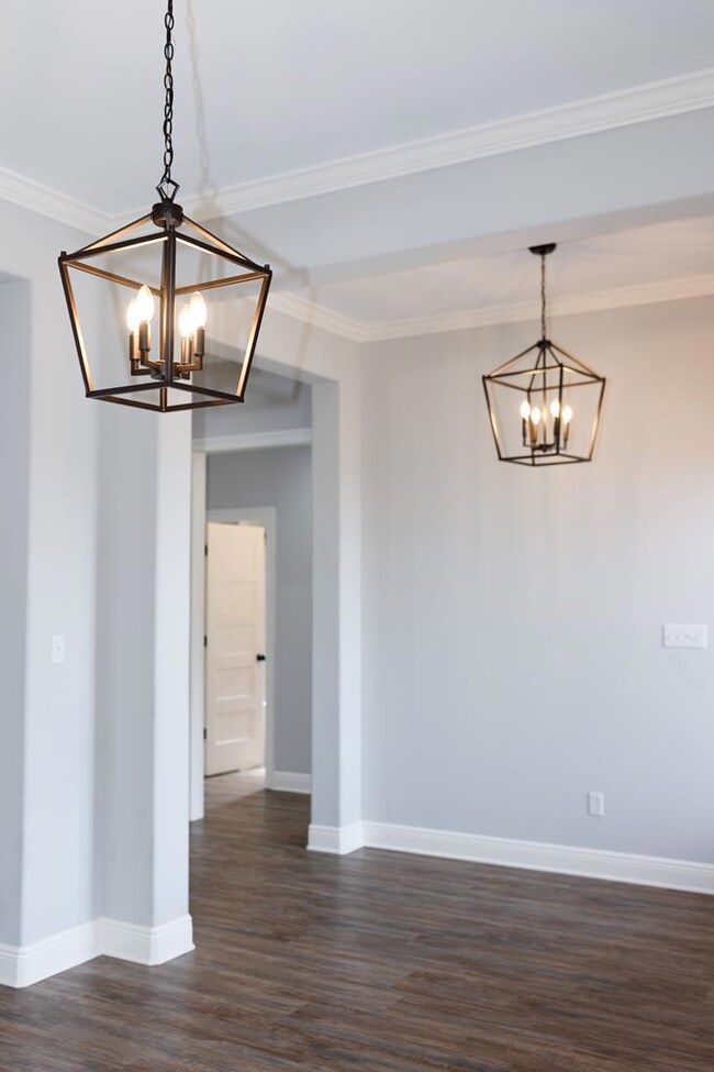 129 Jefferson Davis Pkwy, Picayune, MS 39466 - photo 4