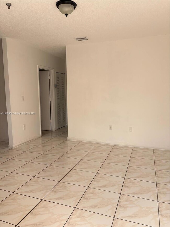 10805 SW 86th St unit 16, Miami, FL 33173 - photo 5