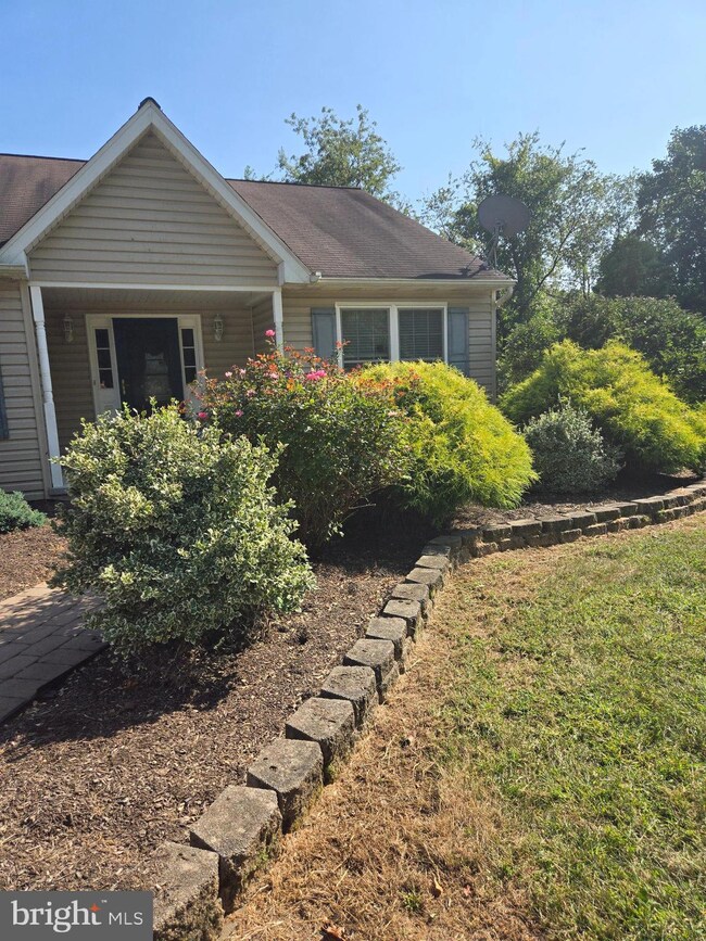 1431 Orchard Ln, Boyertown, PA 19512 - photo 4