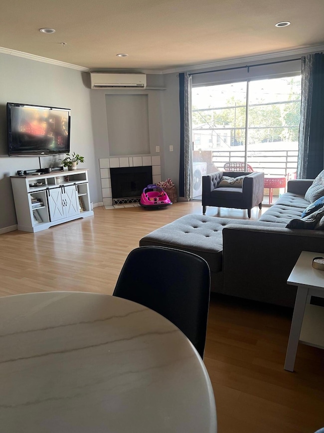 640 W 4th St unit 205, Long Beach, CA 90802 - photo 7