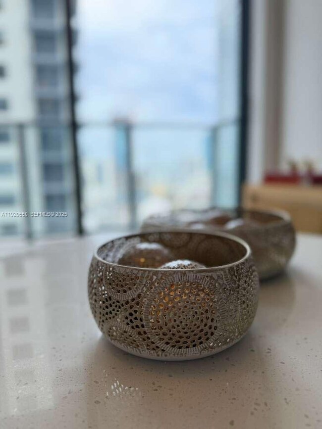 11 NE 6th St unit 2610, Miami, FL 33132 - photo 6