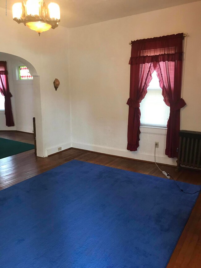 128 Delaware Ave, Olyphant, PA 18447 - photo 4