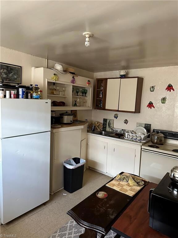 1307 Furlough Ave, High Point, NC 27260 - photo 4