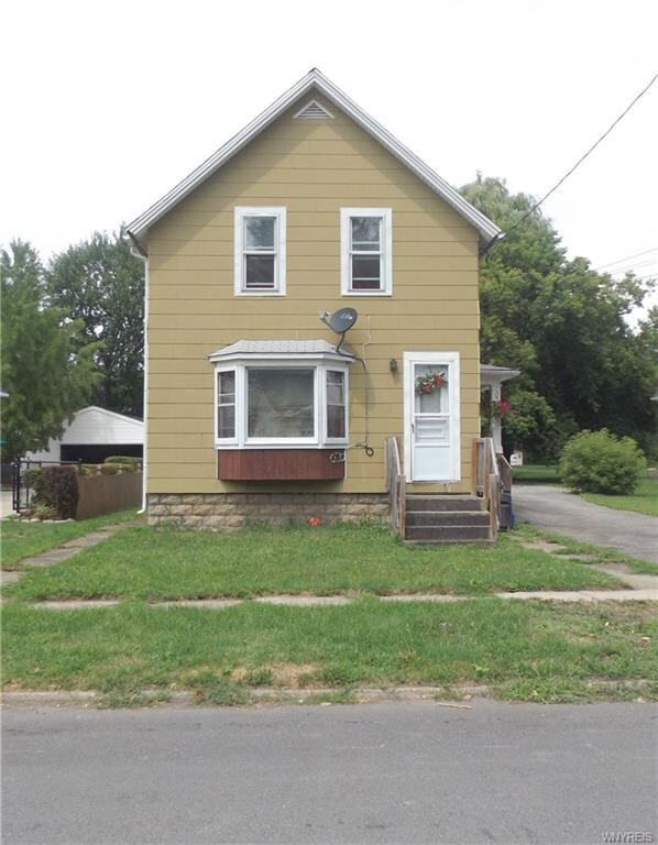 174 Stenzil St, North Tonawanda, NY 14120 - photo 2