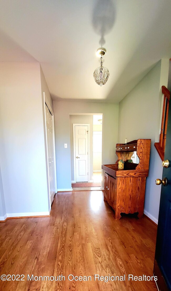 319 New Rd, Monmouth Junction, NJ 08852 - photo 5