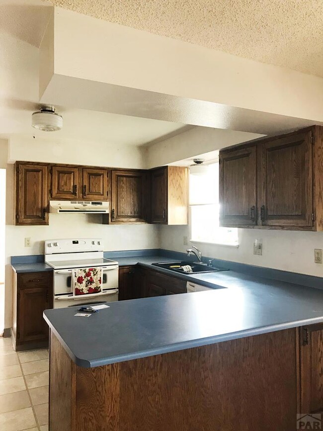 Kitchen/Cabinets Galore