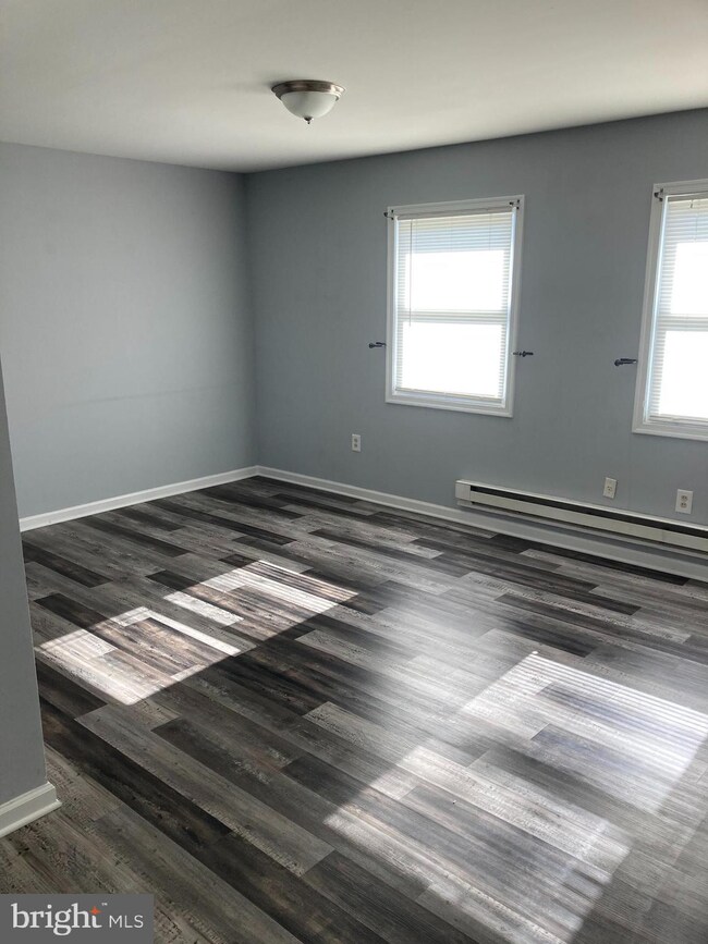 21 Apricot Ln, Levittown, PA 19055 - photo 7