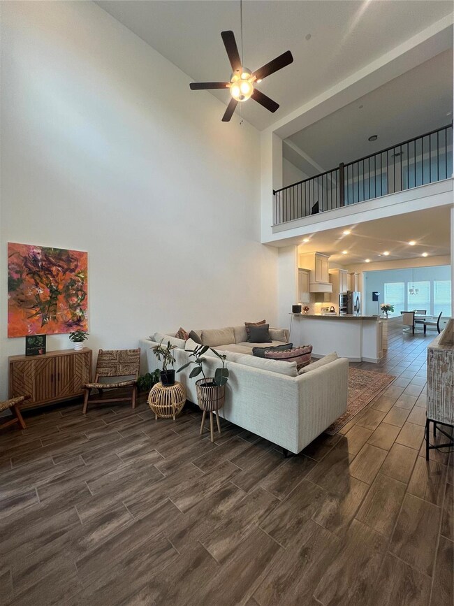 8878 Ice House Dr, North Richland Hills, TX 76180 - photo 3