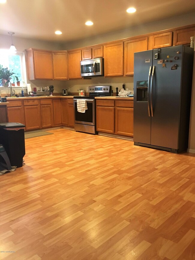 17417 S Juanita Loop, Eagle River, AK 99577 - photo 4