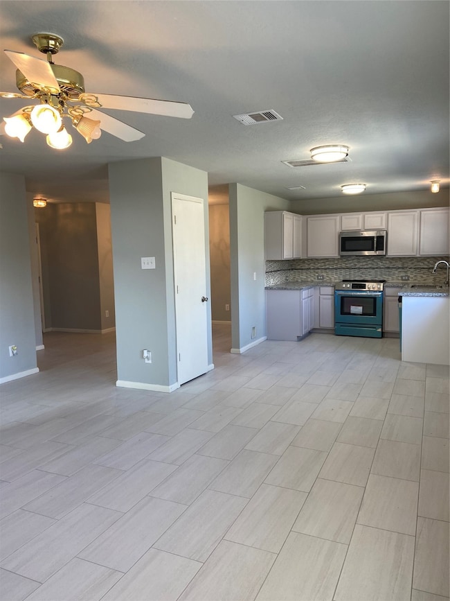 10815 Cane Grove Ln, Houston, TX 77075 - photo 7