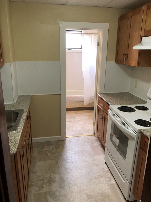 136 Sawtell Ave unit 1, Brockton, MA 02302 - photo 6