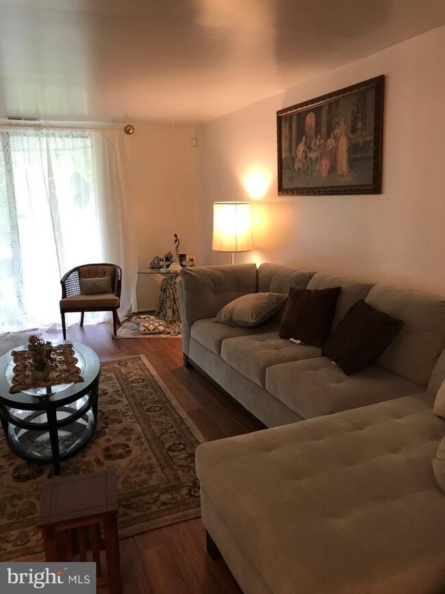 3352 Huntley Square Dr unit A, Temple Hills, MD 20748 - photo 3