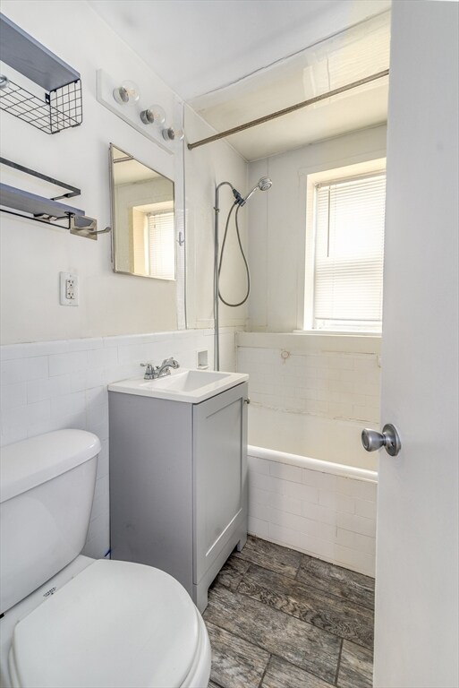 8 Walnut St unit 21, Everett, MA 02149 - photo 7