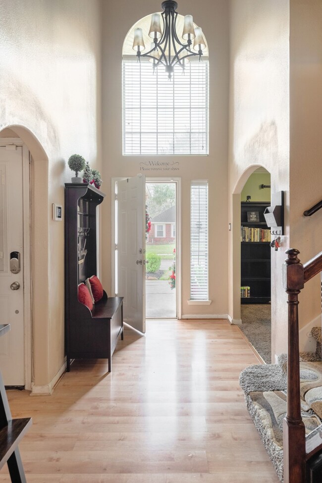Grand entryway with foyer area