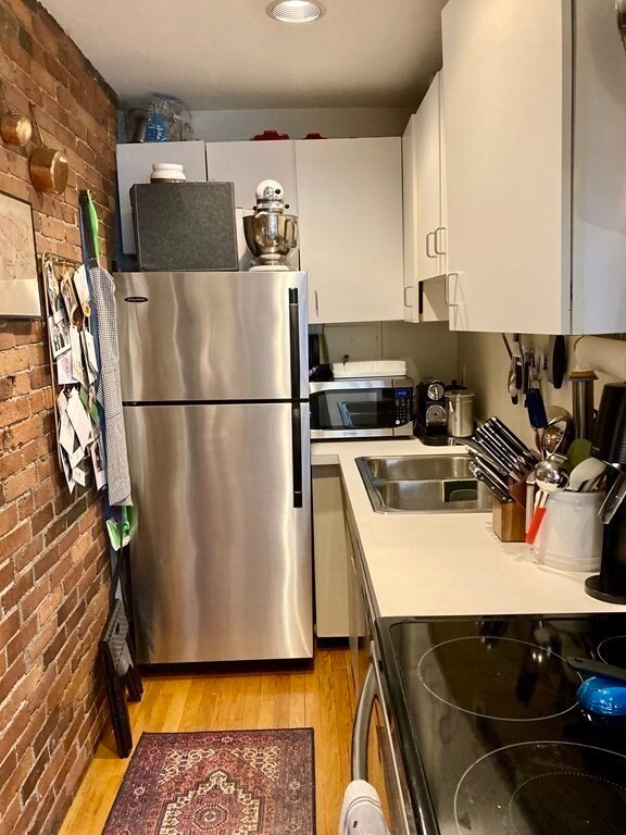 7 Hanson St unit 2, Boston, MA 02118 - photo 3