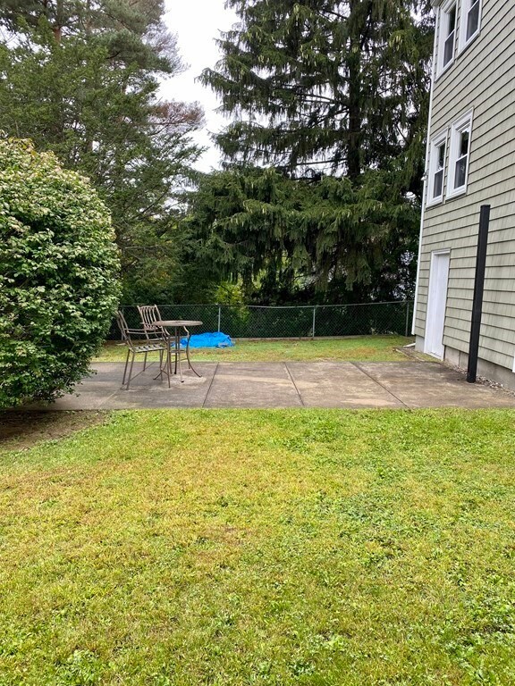 112 Cowing St unit 1, West Roxbury, MA 02132 - photo 5