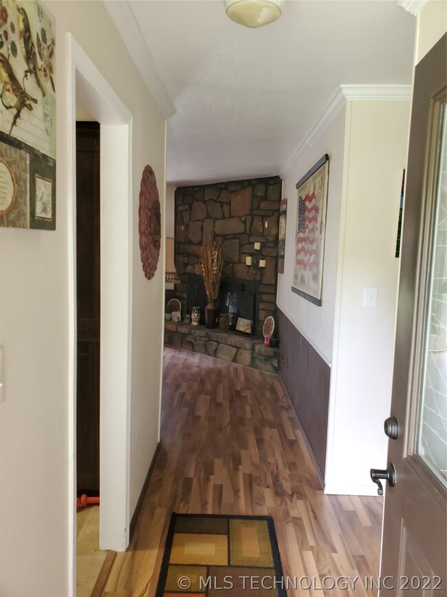 2509 W Driftwood Dr, Claremore, OK 74017 - photo 2