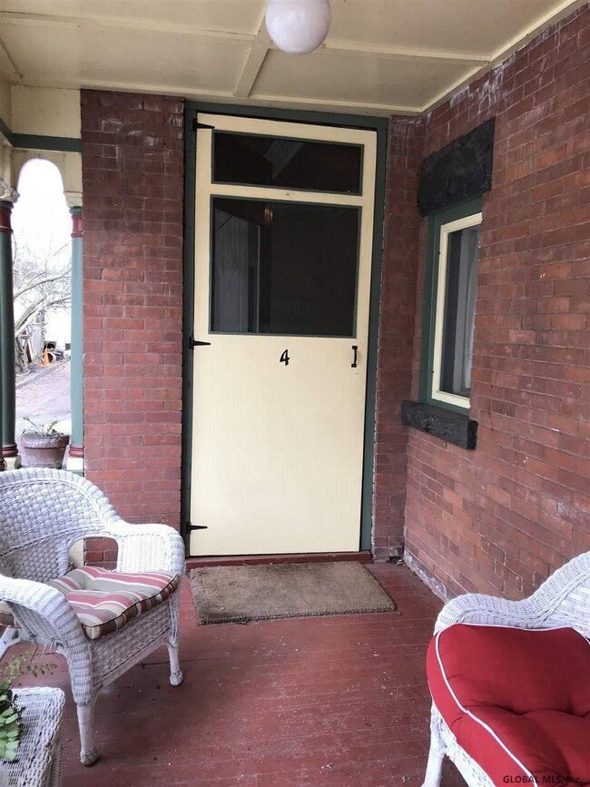 164 Spring St unit 4, Saratoga Springs, NY 12866 - photo 2