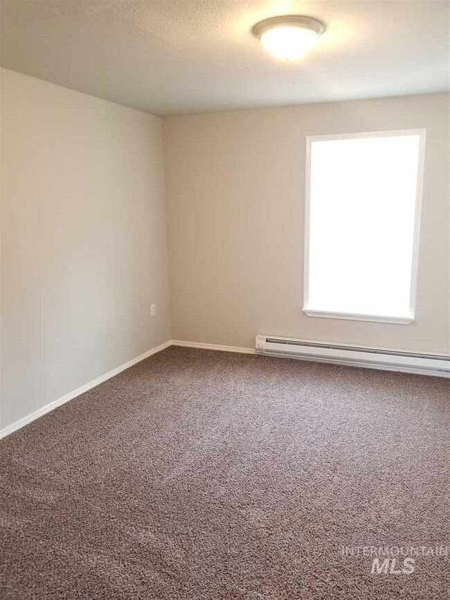 420 Garland St, Nampa, ID 83686 - photo 5